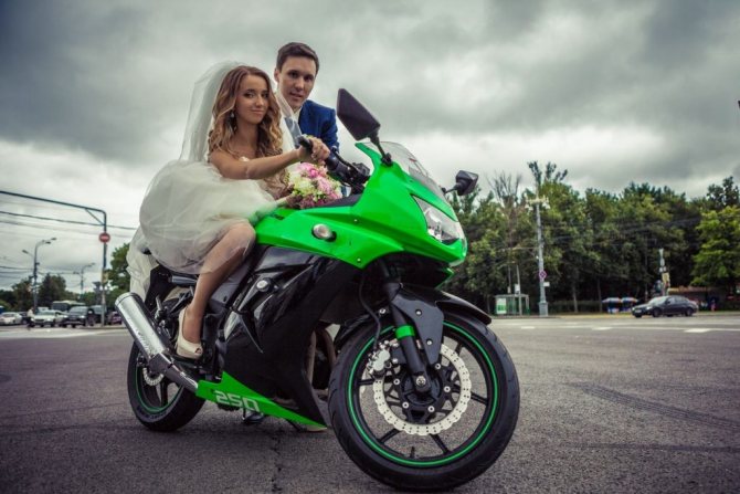 свадебная фотосессия на мотоцикле