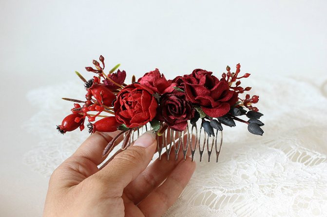Свадебная прическа с гребнем для волос 8