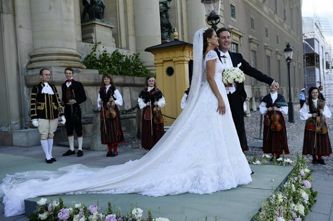 свадебные платья со шлейфом 7