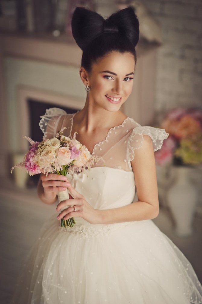 Свадебные прически на средние волосы: красивые варианты с фото