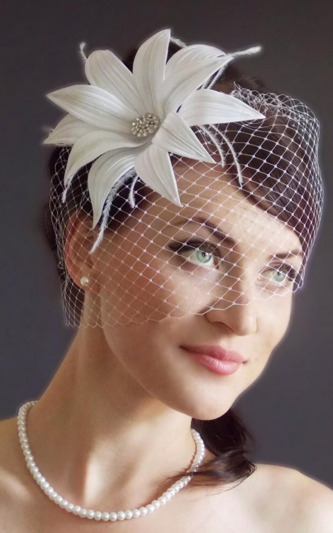 Свадебные шляпки - фото оригинальных головных уборов невесты