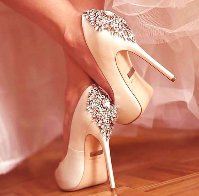 свадебные туфли