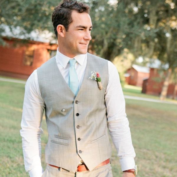 свадебный образ жениха в жилетке