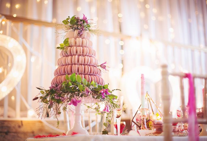 Свадебный торт из пирожных 3