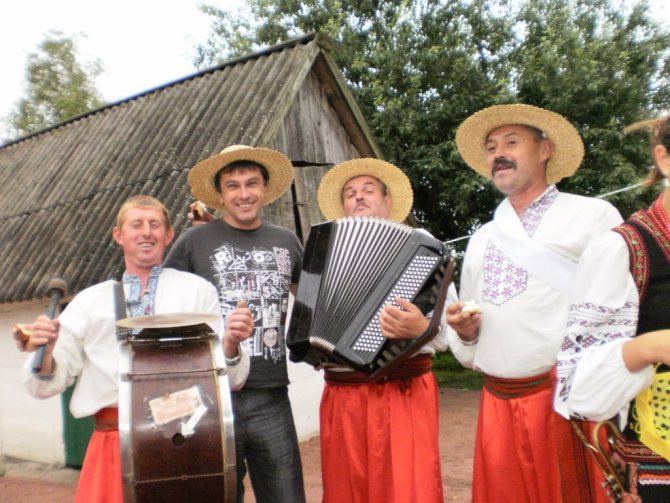 Сватовство со стороны жениха - что говорить сватам: слова для жениха, родителей жениха, сватов