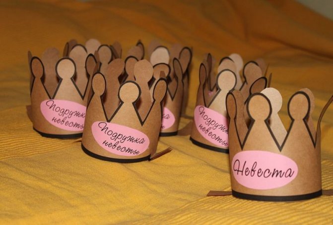 таблички для девичника с надписями (15)-Как на счёт принцесс