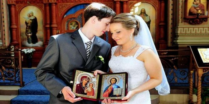 Такие атрибуты необходимы на Таинстве