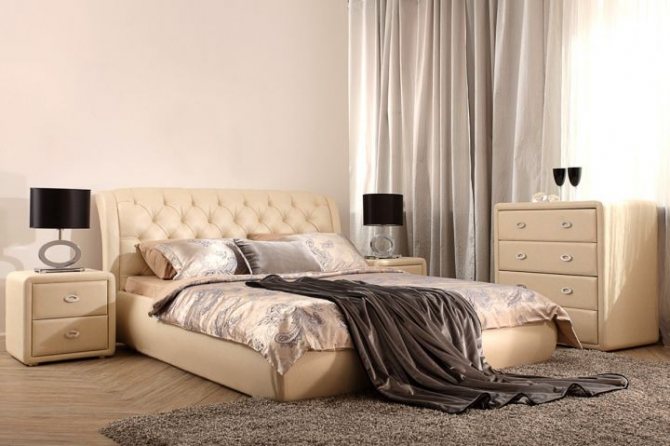 Теплая гамма в интерьере спальни