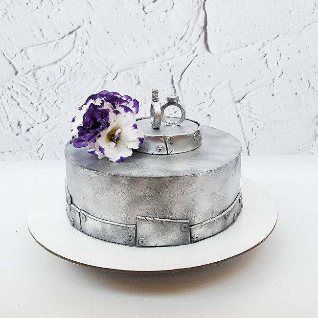 Торт на оловянную свадьбу (10 лет)