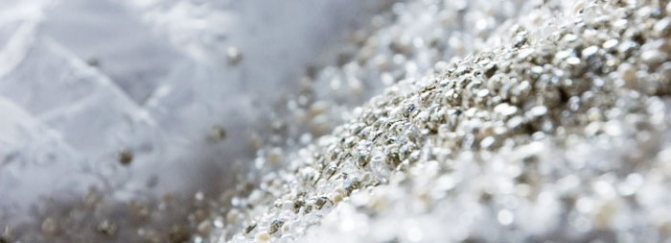 Тренд 2022 года – блестящее свадебное платье: лучшие модели и фото модных нарядов