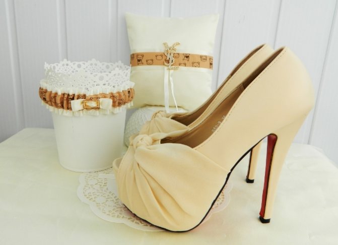 туфли к свадебному платью цвета