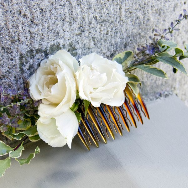 украшение из цветов для прически на свадьбу