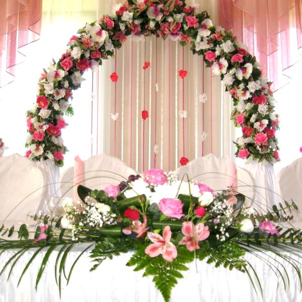 украшение свадьбы цветами