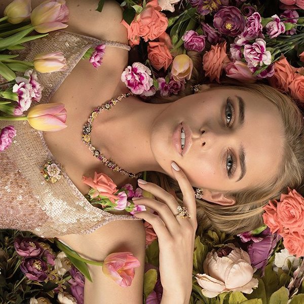 украшения с цветами от санлайт в подарок