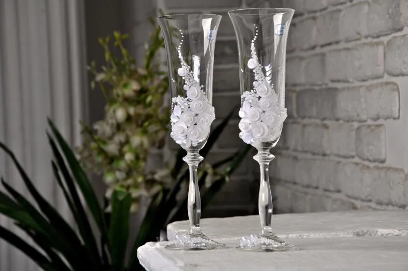 В белом цвете