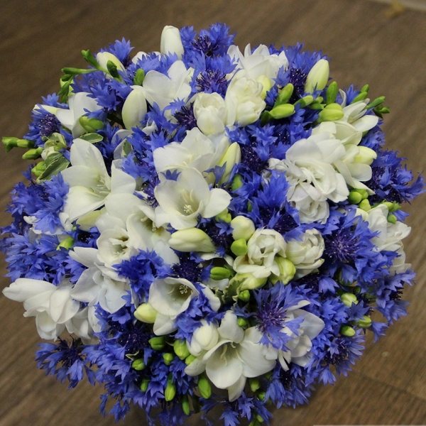 васильки в букете на свадьбу