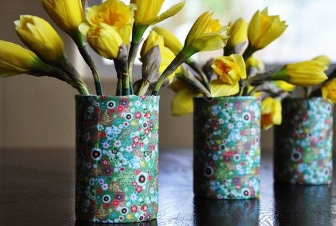 Ваза из жестяной банки