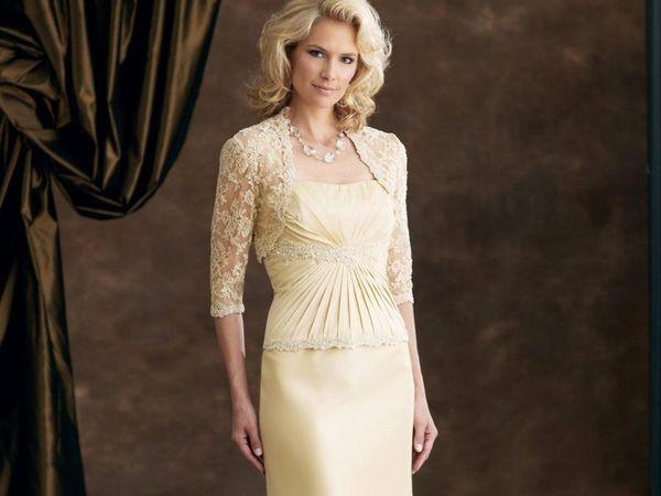 Вечернее платье бежевое