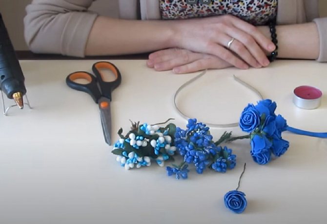 Венок на ободке для волос