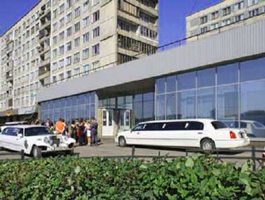 вход_в_загс_невскгого_района