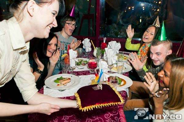 Взрослой девушке 33 года