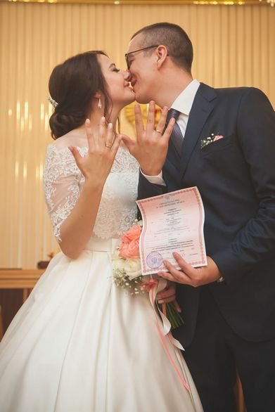 За заключение брака платят госпошлину