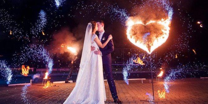 Завершите вечеринку салютом