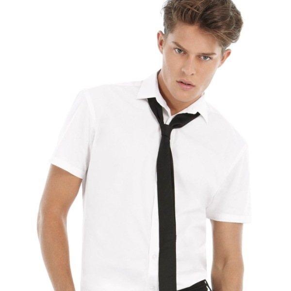 жених на свадьбе без пиджака