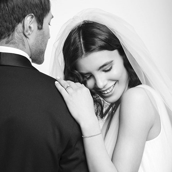 золотые кольца с бриллиантами санлайт